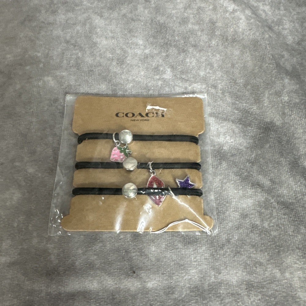 3 Pack Coach Brackets Star Lips‎ Strawberry Charms